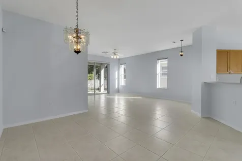 708 Sw Rocky Bayou Terrace Port Saint Lucie FL 34986