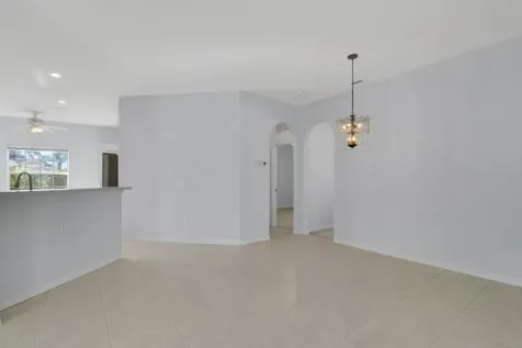 708 Sw Rocky Bayou Terrace Port Saint Lucie FL 34986