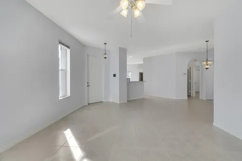 708 Sw Rocky Bayou Terrace Port Saint Lucie FL 34986