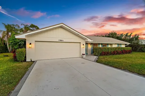 3881 Se Fairway Stuart FL 34997