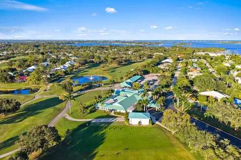 3881 Se Fairway Stuart FL 34997