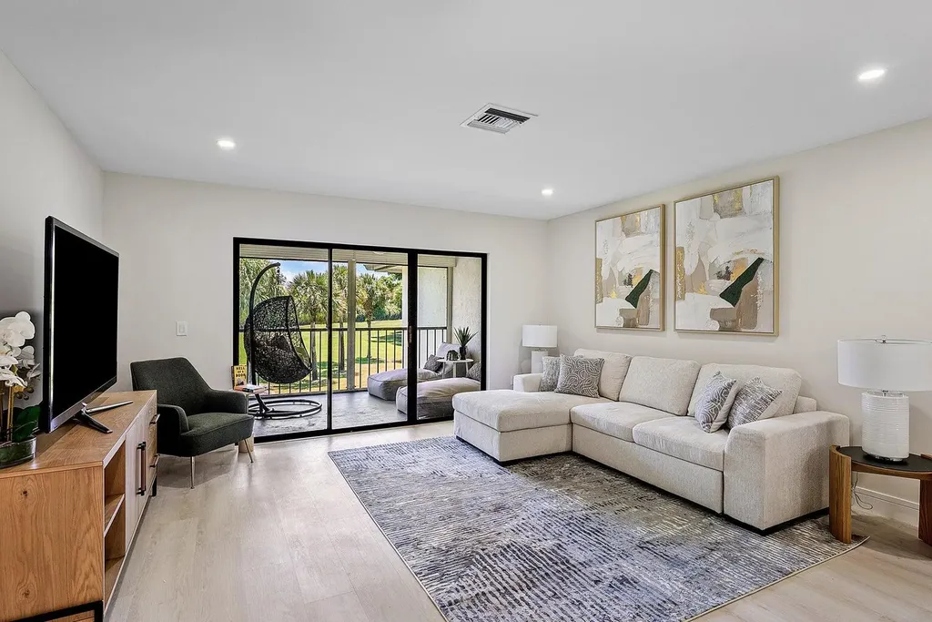 20 Southport Lane Boynton Beach FL 33436
