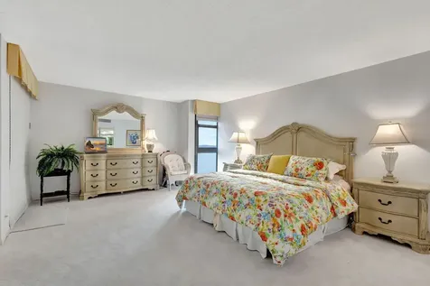 5540 N Ocean Drive Singer Island FL 33404