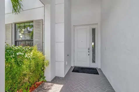 2828 Gin Berry Way West Palm Beach FL 33401