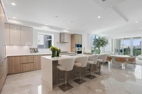 475 E Royal Palm Road Boca Raton FL 33432