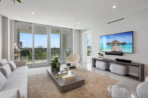 475 E Royal Palm Road Boca Raton FL 33432