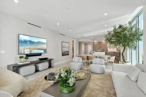 475 E Royal Palm Road Boca Raton FL 33432