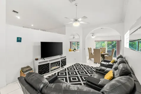 9707 Harbour Lake Circle Boynton Beach FL 33437