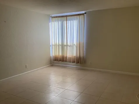 1000 Spanish River Road Boca Raton FL 33432