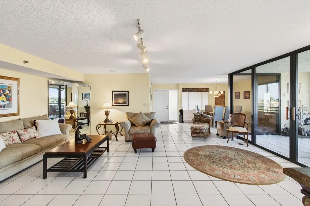 16032 Lomond Hills Trail Delray Beach FL 33446