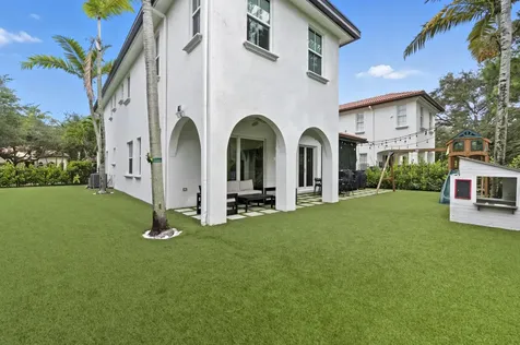 981 Mill Creek Drive Palm Beach Gardens FL 33410