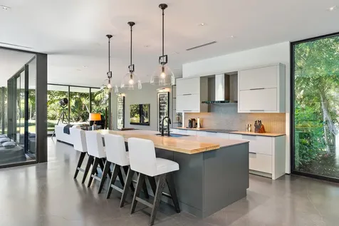 12 N Beach Road Jupiter Island FL 33455