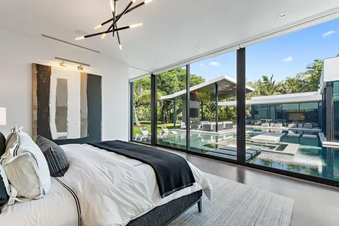 12 N Beach Road Jupiter Island FL 33455