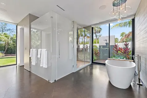 12 N Beach Road Jupiter Island FL 33455