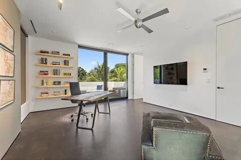12 N Beach Road Jupiter Island FL 33455