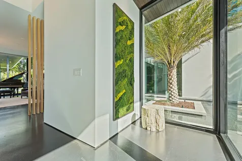 12 N Beach Road Jupiter Island FL 33455