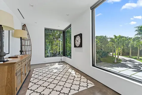 12 N Beach Road Jupiter Island FL 33455