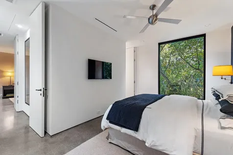12 N Beach Road Jupiter Island FL 33455