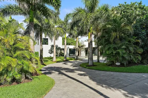 12 N Beach Road Jupiter Island FL 33455