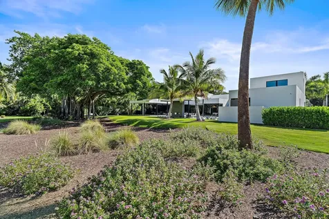 12 N Beach Road Jupiter Island FL 33455