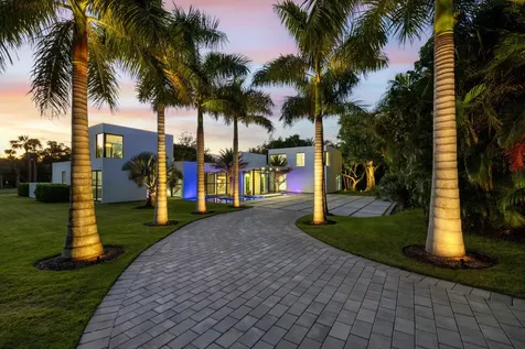 12 N Beach Road Jupiter Island FL 33455