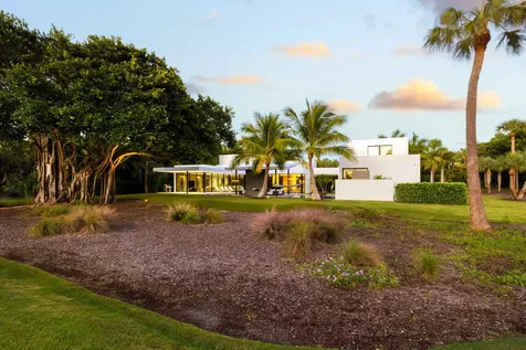12 N Beach Road Jupiter Island FL 33455