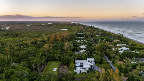 12 N Beach Road Jupiter Island FL 33455