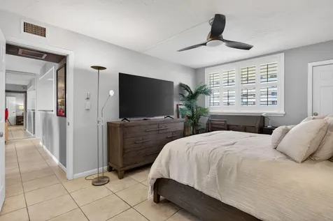 1050 Hillsboro Mile Hillsboro Beach FL 33062