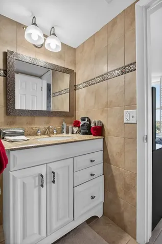 1050 Hillsboro Mile Hillsboro Beach FL 33062