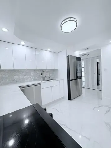 600 Parkview Drive Hallandale Beach FL 33009