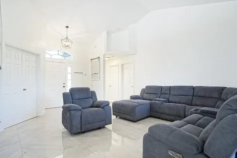 2619 Sw Fair Isle Road Port Saint Lucie FL 34987