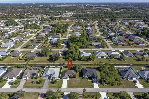 2619 Sw Fair Isle Road Port Saint Lucie FL 34987