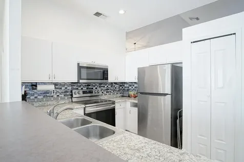 2619 Sw Fair Isle Road Port Saint Lucie FL 34987