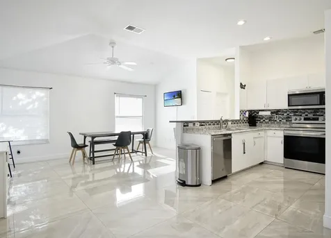 2619 Sw Fair Isle Road Port Saint Lucie FL 34987