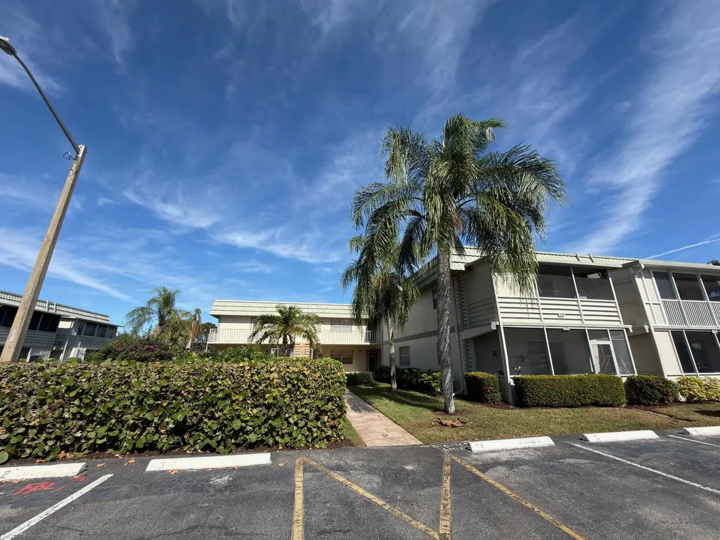 741 Monaco P Delray Beach FL 33446