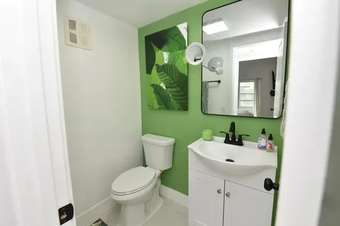 112 Salisbury West Palm Beach FL 33417