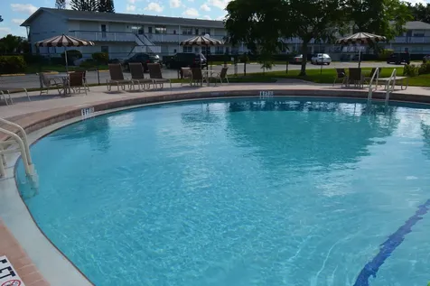 112 Salisbury West Palm Beach FL 33417