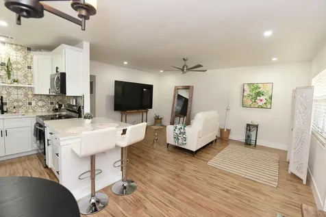 112 Salisbury West Palm Beach FL 33417