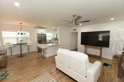 112 Salisbury West Palm Beach FL 33417