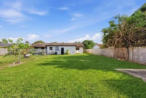 3847 Roan Court West Palm Beach FL 33403