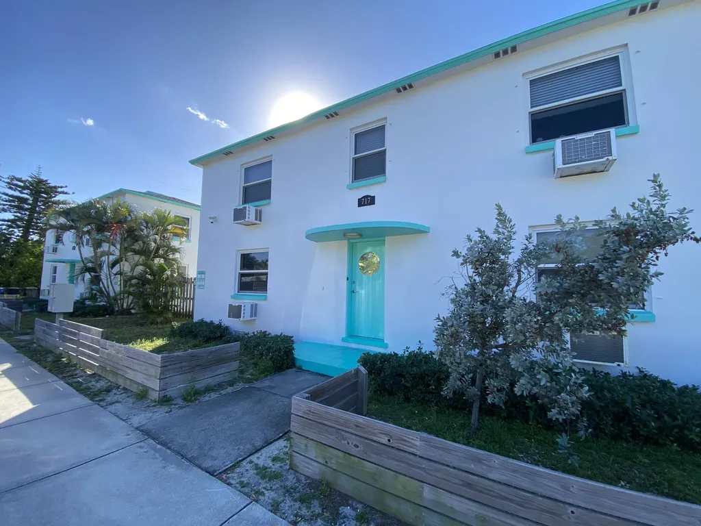 715 2nd Avenue Lake Worth Beach FL 33460