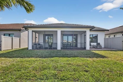 8275 Pedigree Circle Lake Worth FL 33467