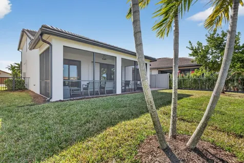 8275 Pedigree Circle Lake Worth FL 33467