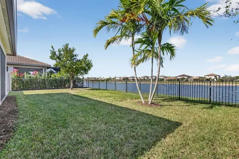 8275 Pedigree Circle Lake Worth FL 33467