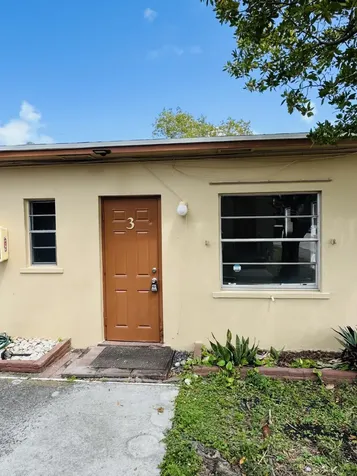 1101 N Federal Highway Lake Worth Beach FL 33460