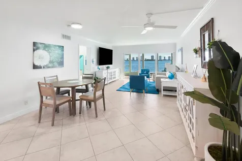 100 Wettaw Lane North Palm Beach FL 33408