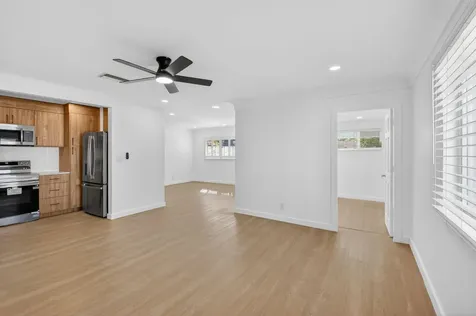 379 Nw 23rd Street Boca Raton FL 33431