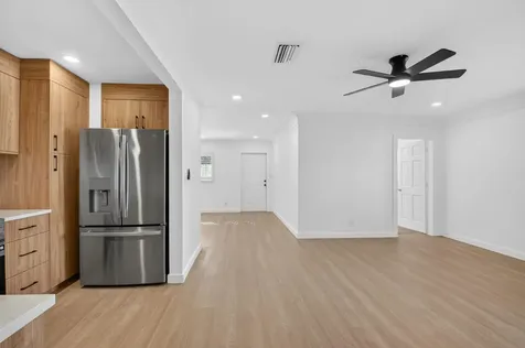 379 Nw 23rd Street Boca Raton FL 33431