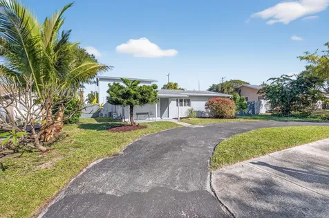 379 Nw 23rd Street Boca Raton FL 33431