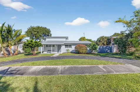 379 Nw 23rd Street Boca Raton FL 33431